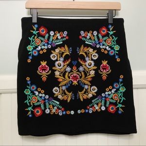 SHEIN Black Floral Embroidered Mini Pencil Skirt